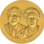 鲜鹤平和èµå§”å‘˜ä¼šæ£æŽ¥å—第5å±Šé²œé¹¤å¹³å’Œèµæå